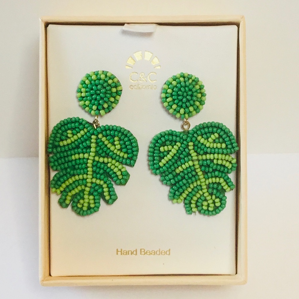 🆕 Green Leaf Beaded Earrings Hand Beaded Hanging Studs
